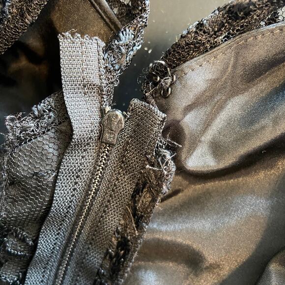 Black Lace Formal Dress - Sheath Prom HOCO - Union Made Vintage - Size 8 - Picture 5 of 9